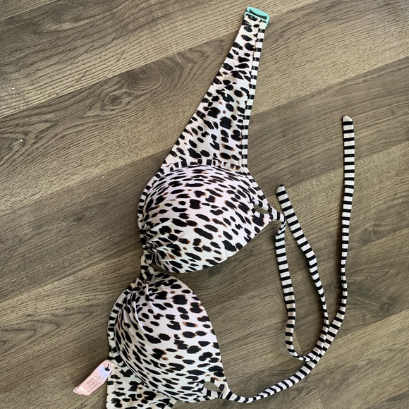 Victoria Secret Padded Push-up 34D top only - Picture 2 of 5